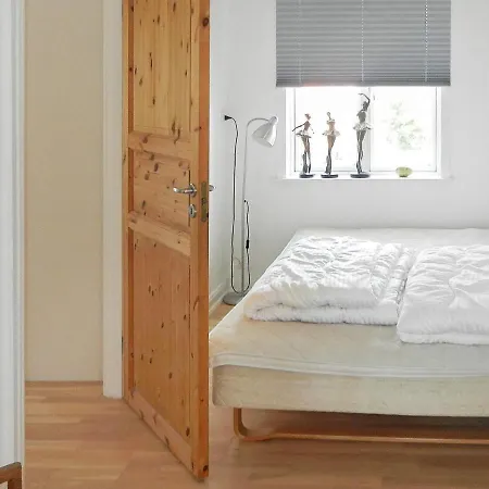 Apartment 4 Person In
